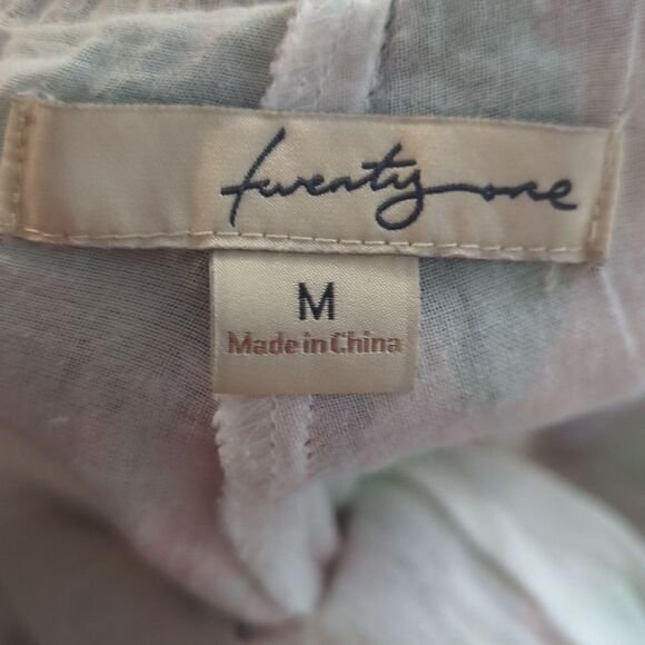 Vintage forever21 floral skirt with ruffle underlay - Picture 4 of 4